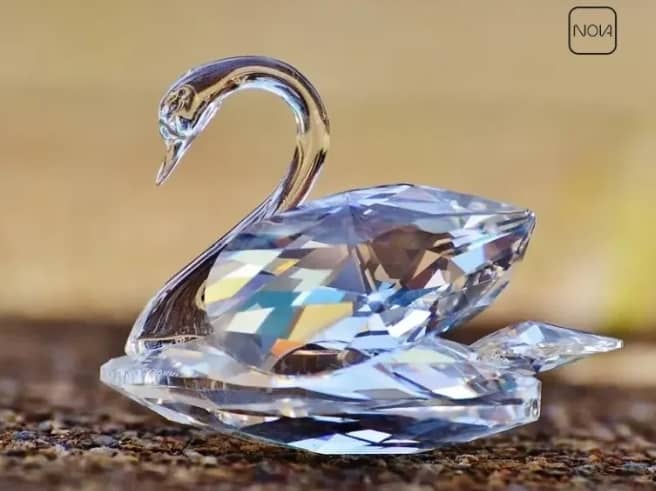 کریستال سواروسکی چیست؟
